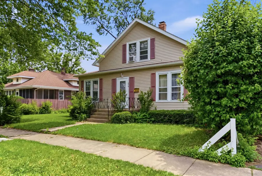 806 Richmond Street, Joliet, IL 60435 - #2