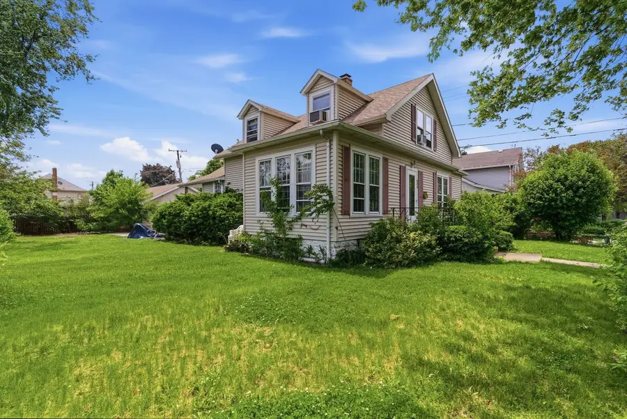 806 Richmond Street, Joliet, IL 60435 - #3