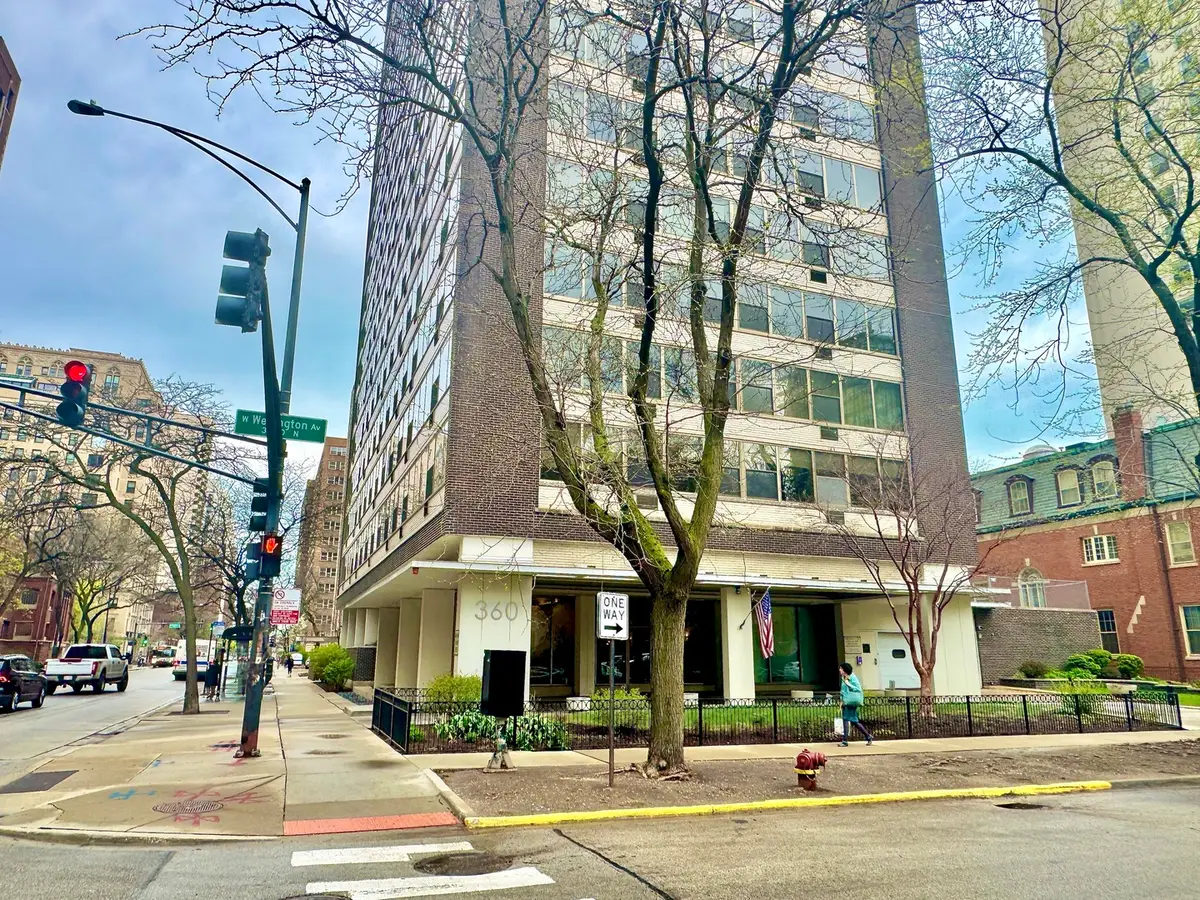 360 W Wellington Avenue #15D, Chicago, IL 60657 - #1