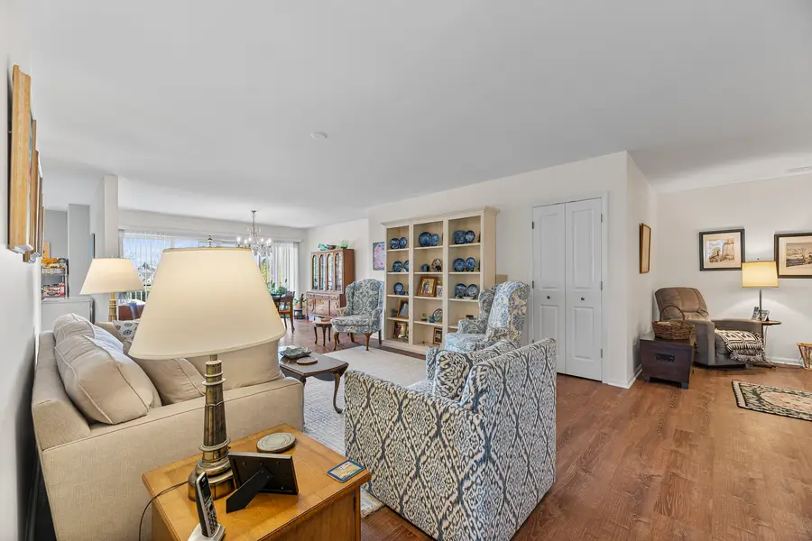 3100 Lexington Lane #201, Glenview, IL 60026 - #3