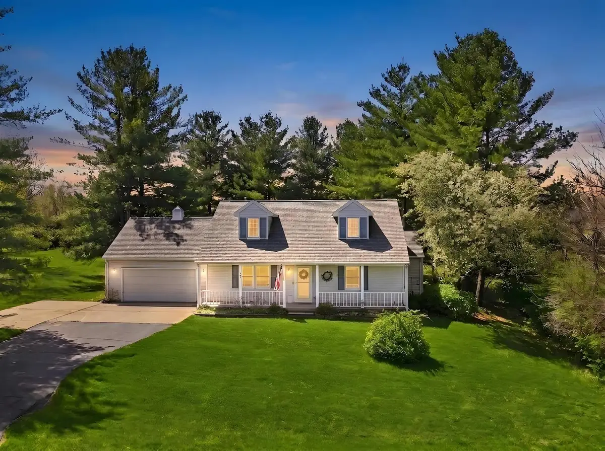 405 Mississippi Drive, Dixon, IL 61021 - #1