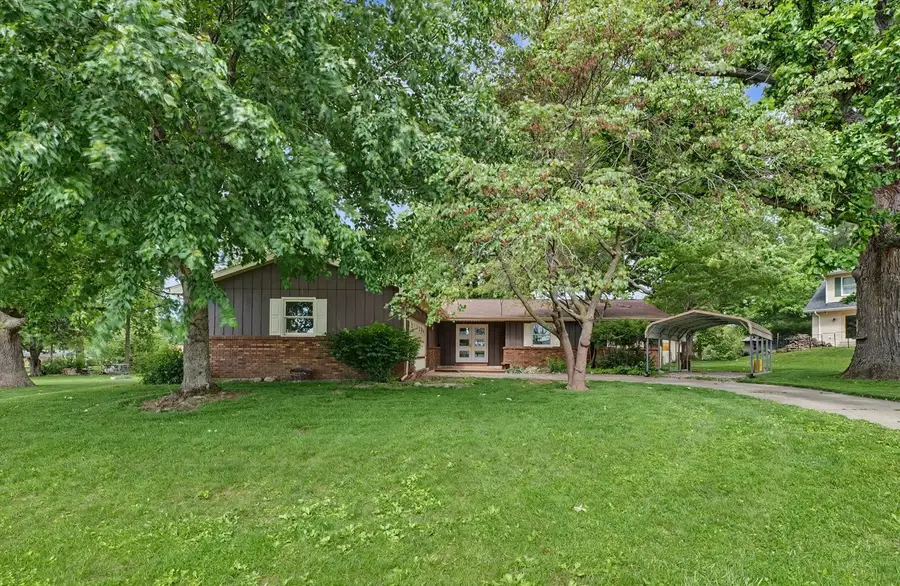 9 Dunlap Woods, Sidney, IL 61877 - #2