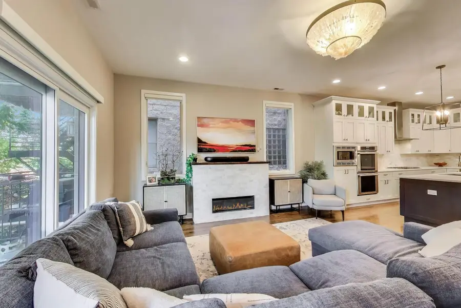 926 N Honore Street #2, Chicago, IL 60622 - #2