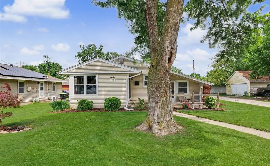 305 N Court Street, Tuscola, IL 61953 - #2