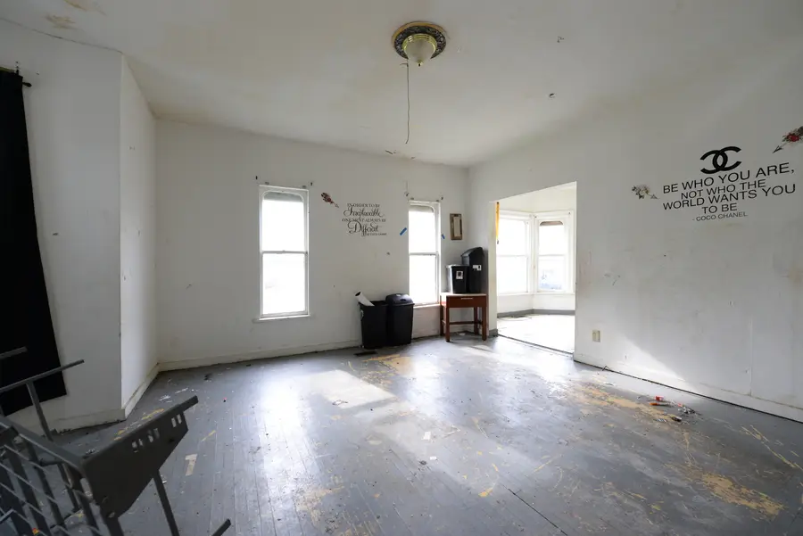 435 W Marion Street, Joliet, IL 60436 - #3