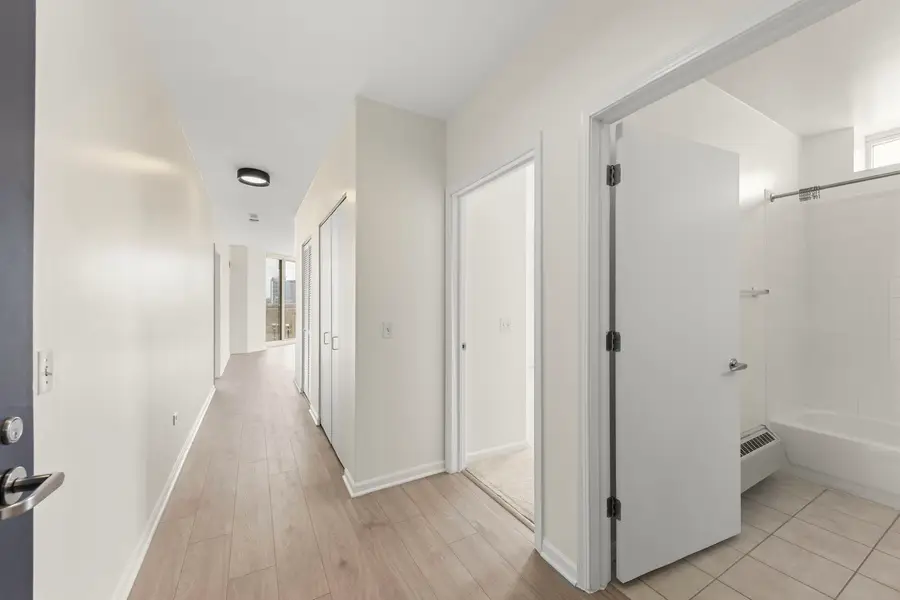 645 N Kingsbury Street #2202, Chicago, IL 60654 - #3