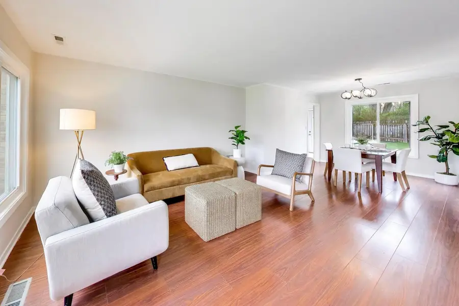 1149 N Hickory Avenue, Arlington Heights, IL 60004 - #3