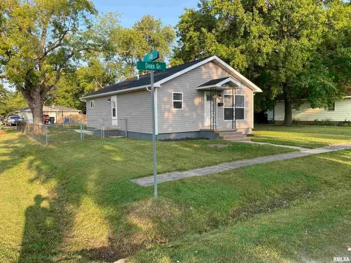 1328 Dean Street, Centralia, IL 62801 - #1
