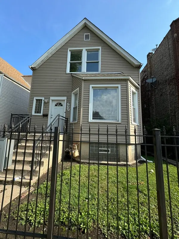 5018 W Concord Place, Chicago, IL 60639