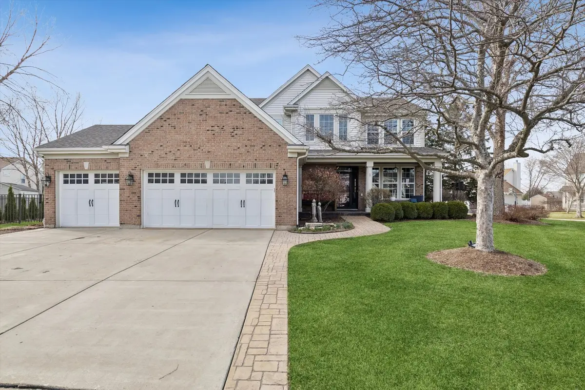 1 Mckenzie Court, Lake In The Hills, IL 60156 - #1