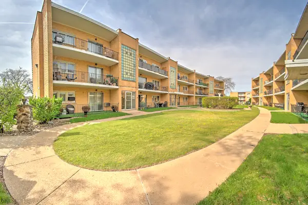 10312 S Pulaski Road #302A, Oak Lawn, IL 60453