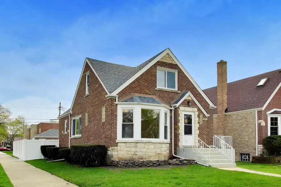 5921 N Melvina Avenue, Chicago, IL 60646 - #2