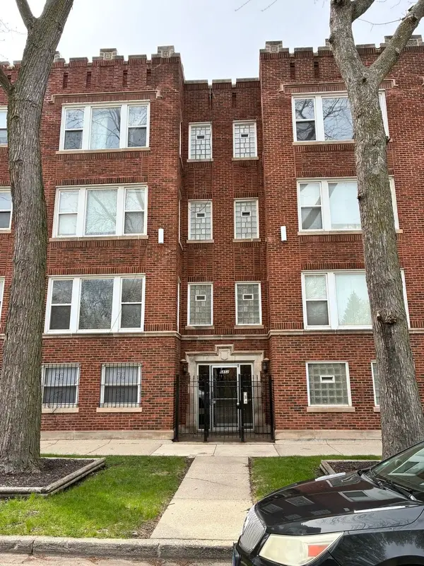 6852 S Dante Avenue #3E, Chicago, IL 60637