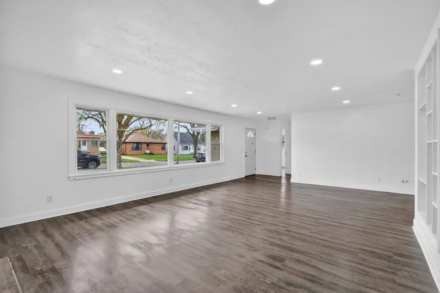 3229 Blackstone Avenue, Rockford, IL 61101 - #3