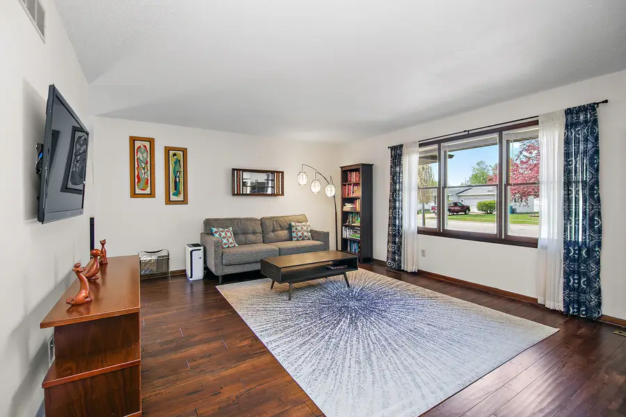 434 Meadows Road S, Bourbonnais, IL 60914 - #3