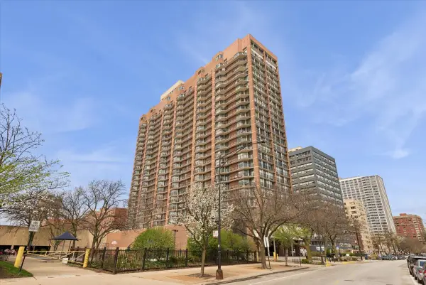 4170 N Marine Drive #18D, Chicago, IL 60613