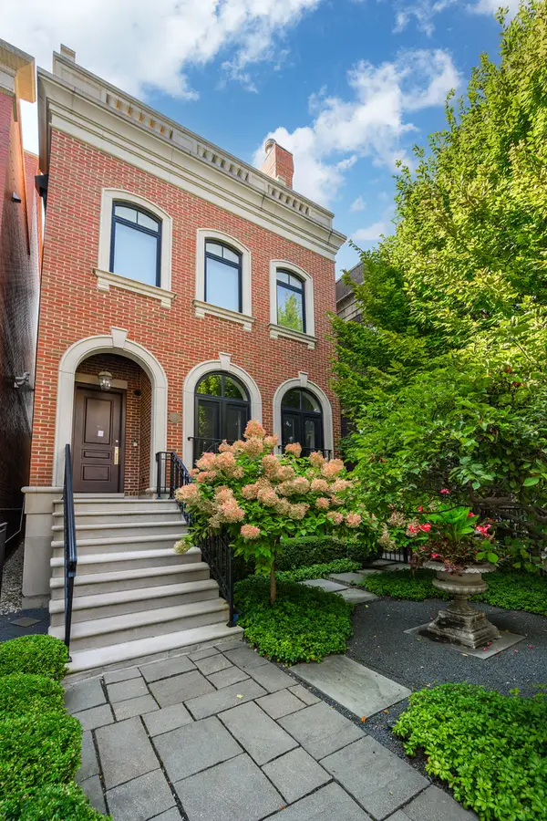 2140 N Clifton Avenue, Chicago, IL 60614