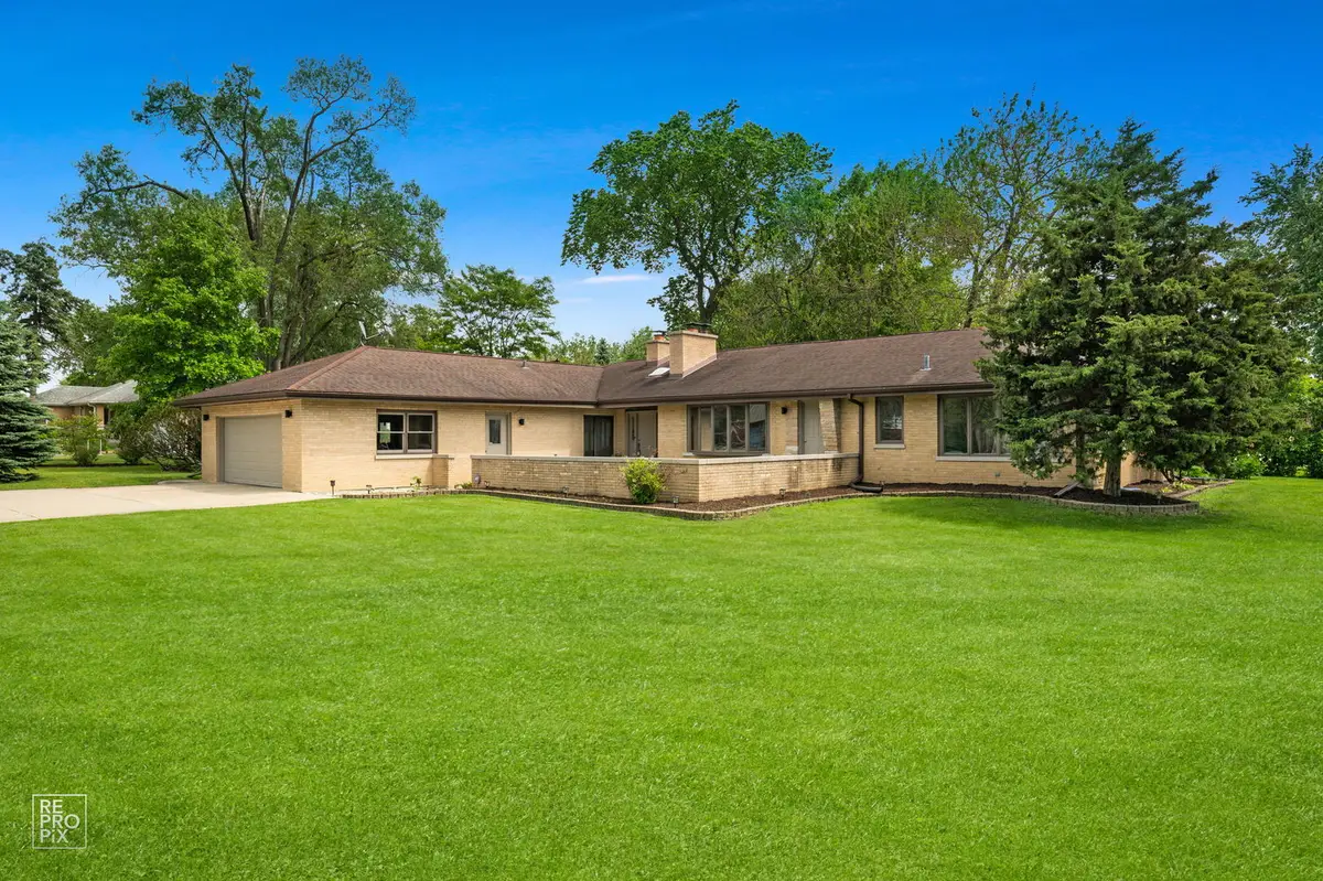16W721 Red Oak Street, Bensenville, IL 60106 - #1