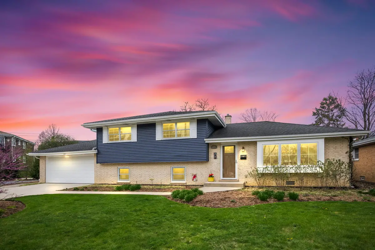 444 S Gibbons Avenue, Arlington Heights, IL 60004 - #1