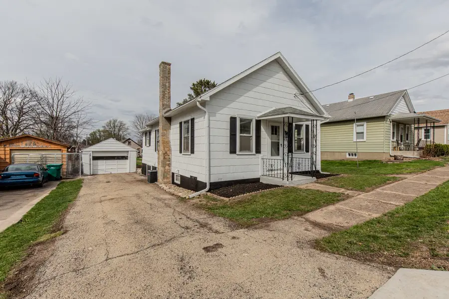 512 W Chestnut Street, Dalzell, IL 61320 - #2