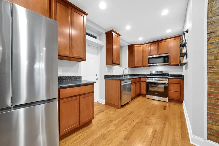 2256 W Arthur Avenue #2, Chicago, IL 60645 - #3
