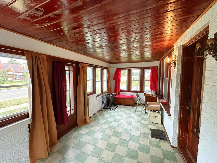 1121 E Main Street, Streator, IL 61364 - #3