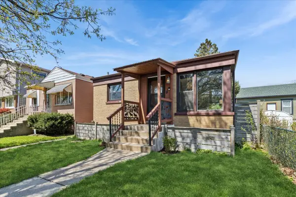 7106 W Summerdale Avenue, Chicago, IL 60656