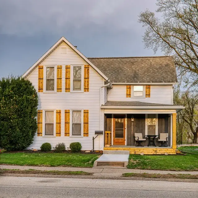 2621 N 3rd Street, Clinton, IA 52732 - #1