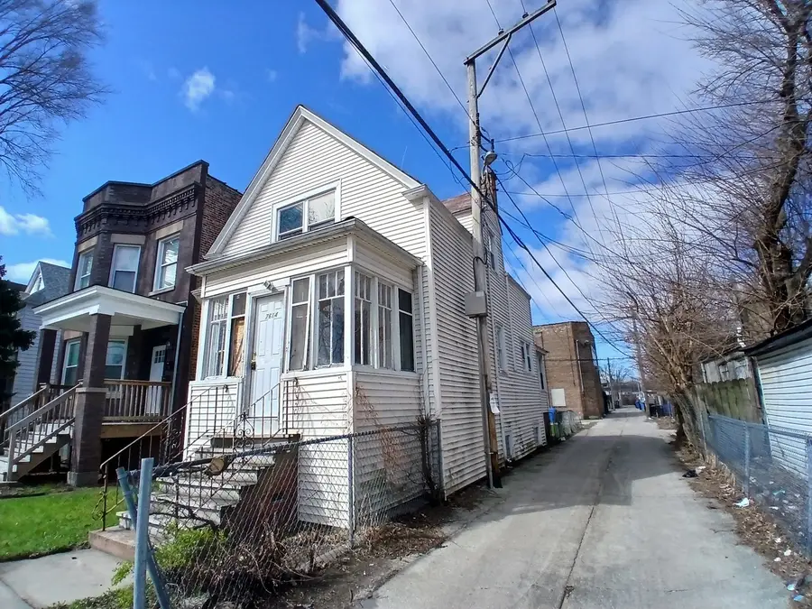 7614 S Dante Avenue, Chicago, IL 60619 - #2