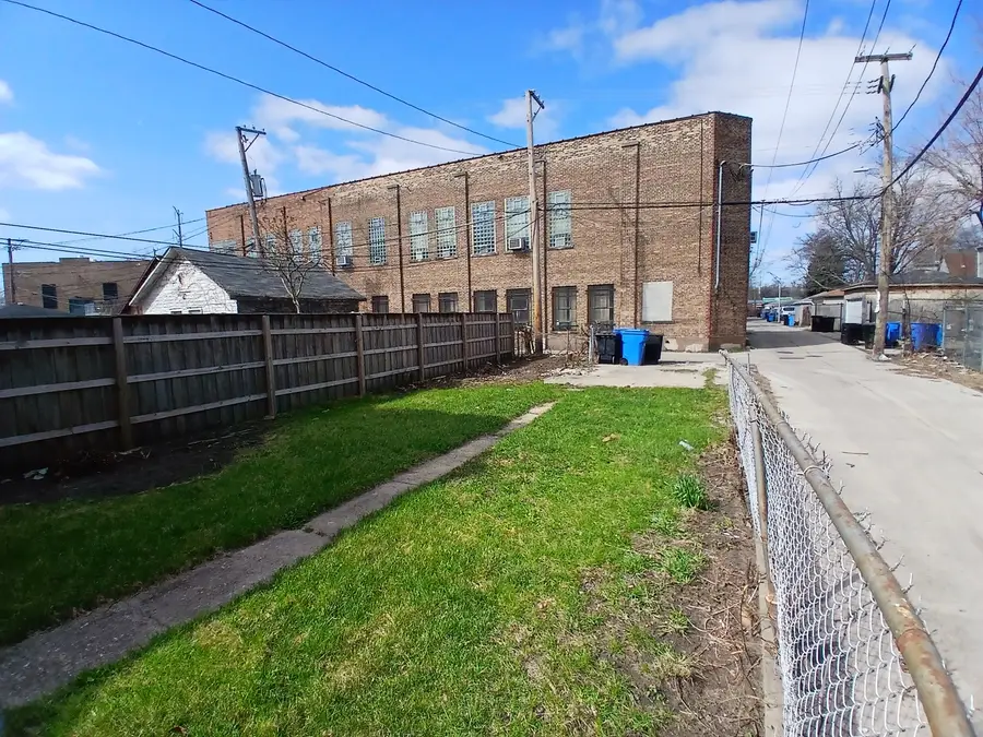 7614 S Dante Avenue, Chicago, IL 60619 - #3