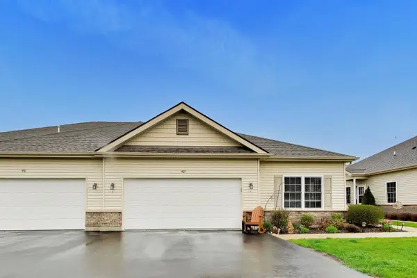 927 Camden Street #B, McHenry, IL 60050