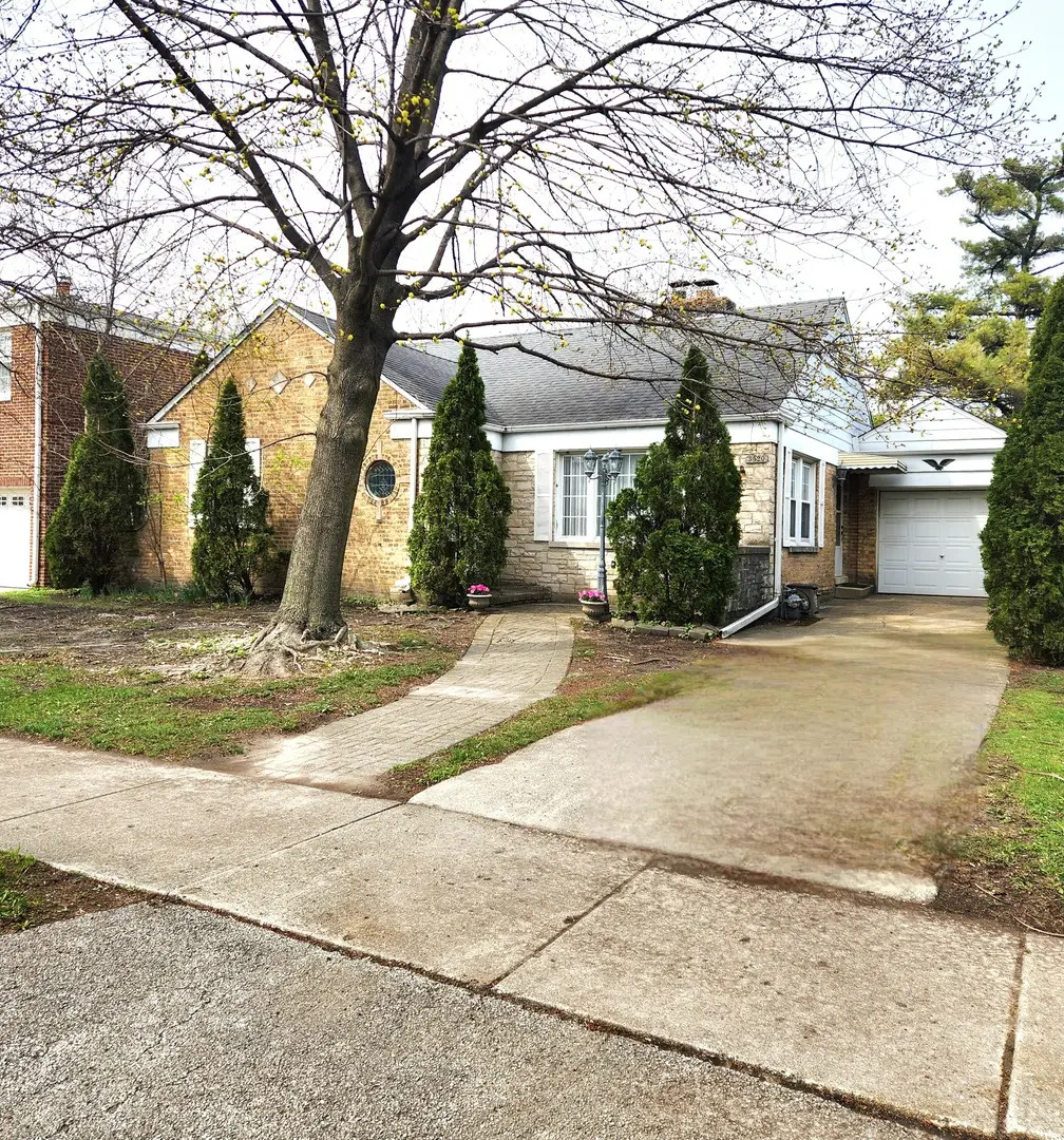 5020 Pratt Avenue, Skokie, IL 60076 - #1