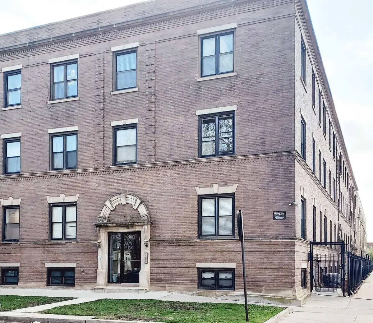 6100 S University Avenue #2, Chicago, IL 60637 - #1