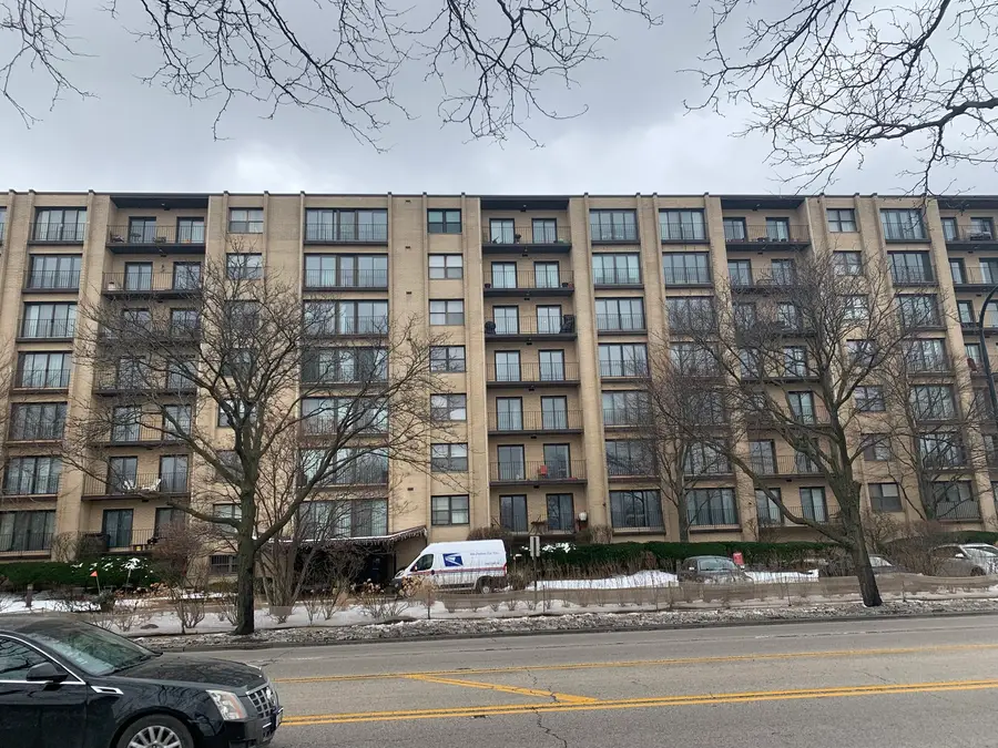 4601 W Touhy Avenue #506, Lincolnwood, IL 60712 - #3