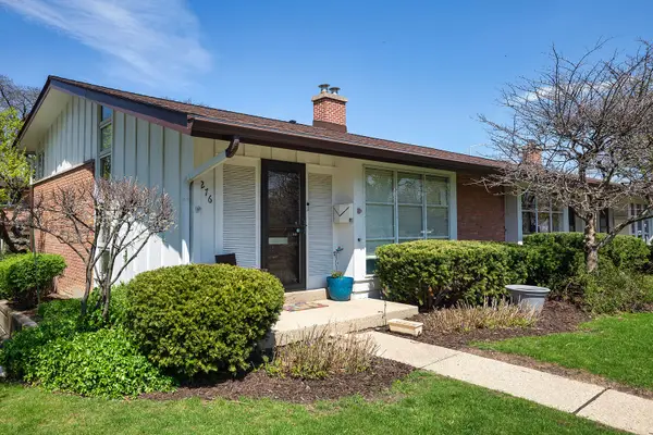 276 Crestwood Village, Northfield, IL 60093