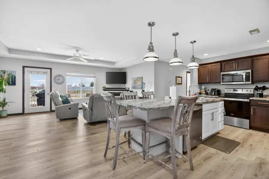 440 E Franklin Street #204, Eldridge, IA 52748 - #2