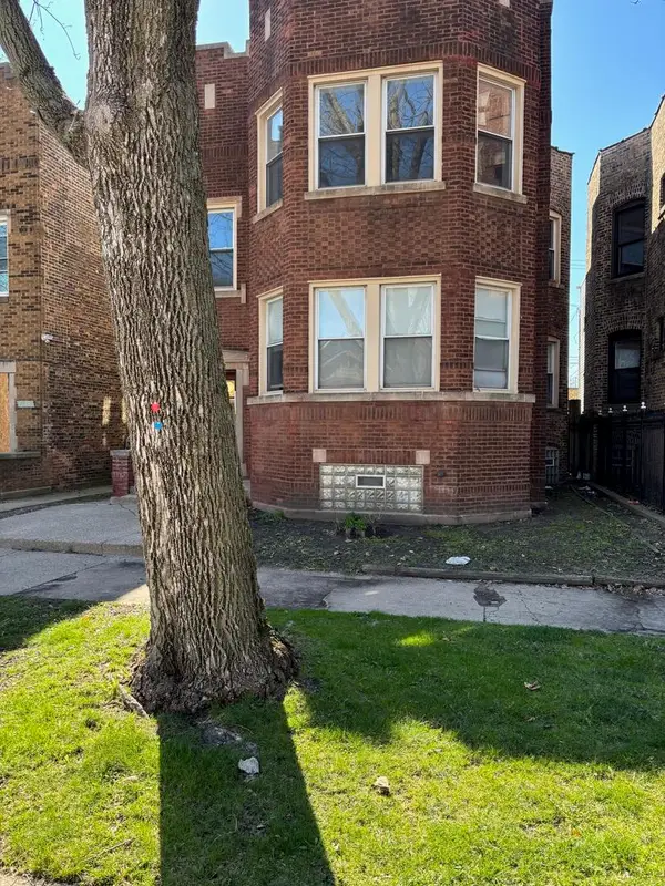 7644 S Cornell Avenue, Chicago, IL 60649