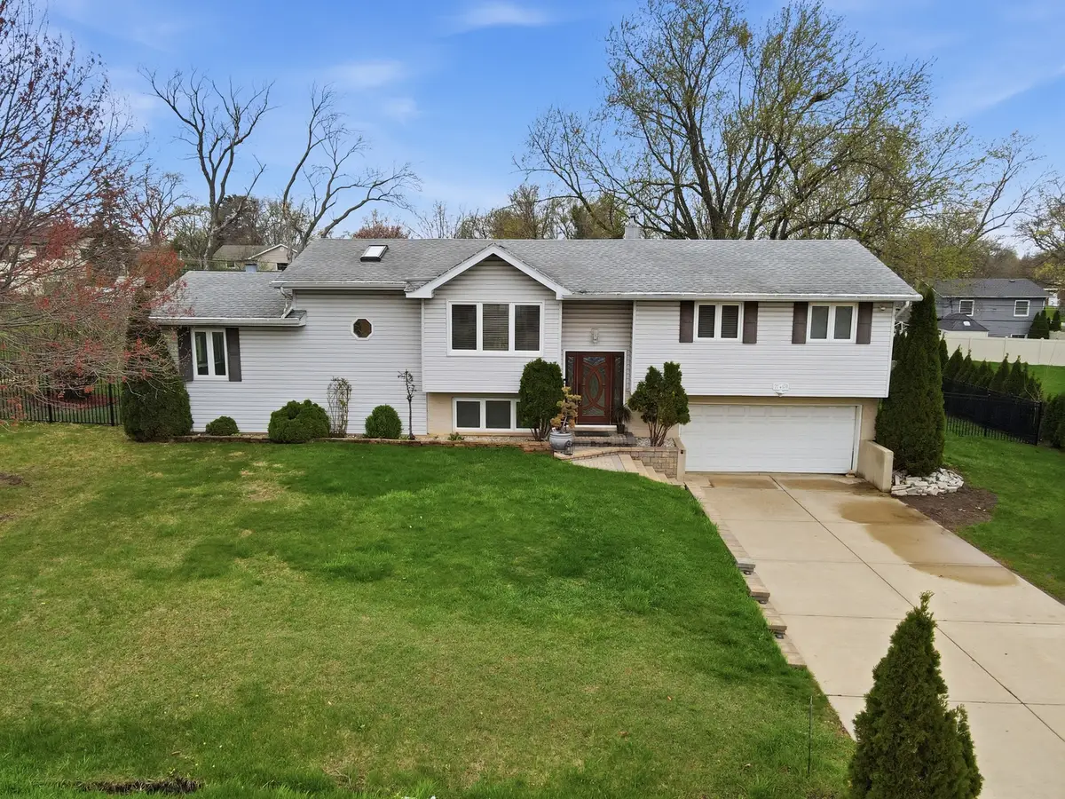 22W630 Armitage Avenue, Glen Ellyn, IL 60137 - #1