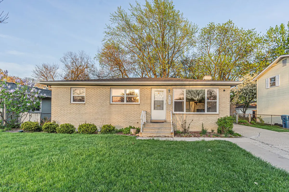 1423 S Busse Road, Mount Prospect, IL 60056 - #1