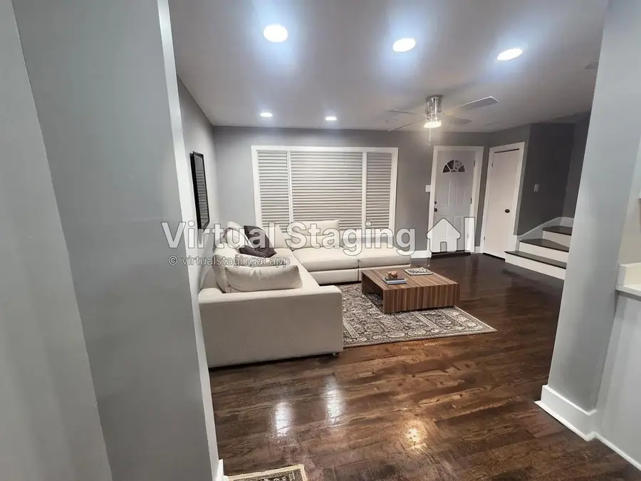 9144 S Dobson Avenue, Chicago, IL 60619 - #3