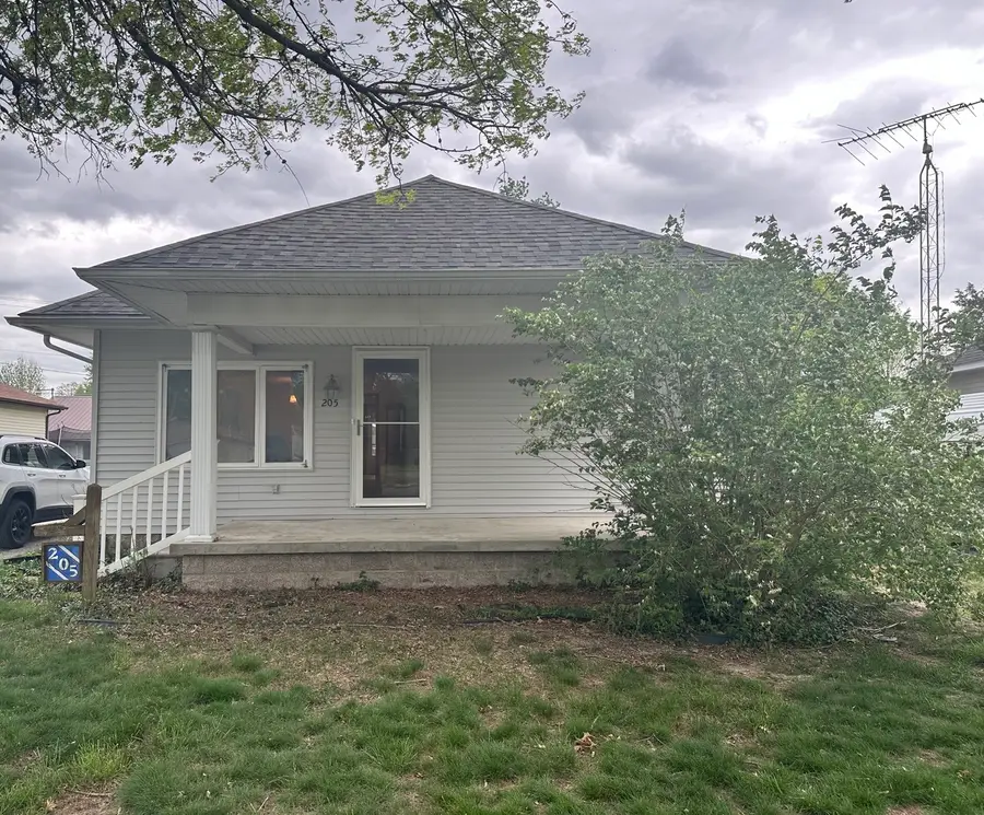 205 S Mannering Street, Royalton, IL 62983 - #3