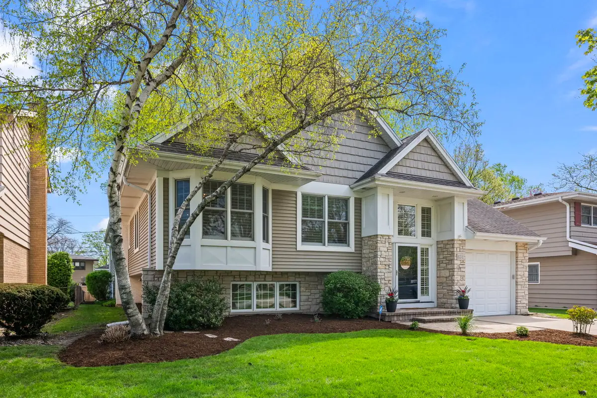 831 S Dryden Place, Arlington Heights, IL 60005 - #1