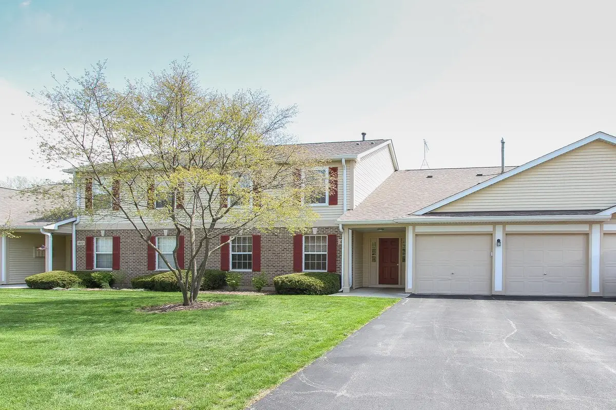 400 Woodview Circle #A, Elgin, IL 60120 - #1