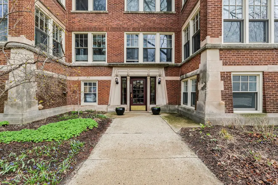 801 Hinman Avenue #1, Evanston, IL 60202 - #2
