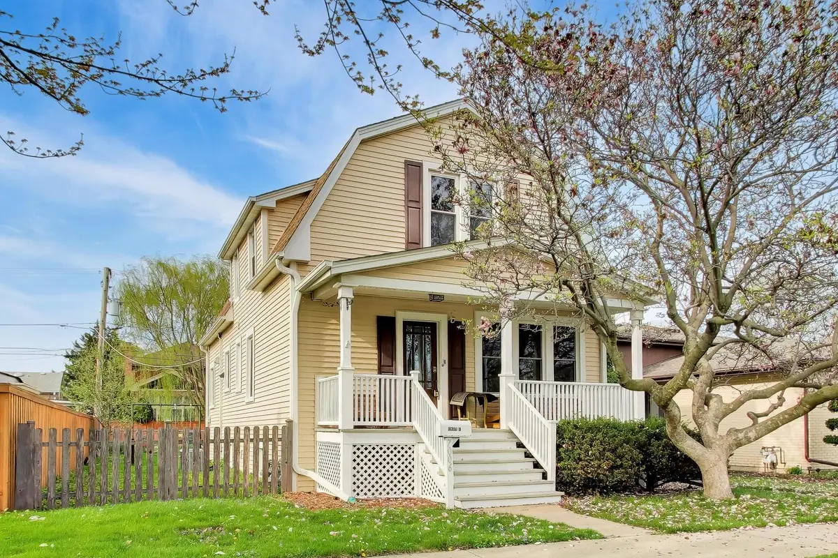 7006 W Jarvis Avenue, Niles, IL 60714 - #1