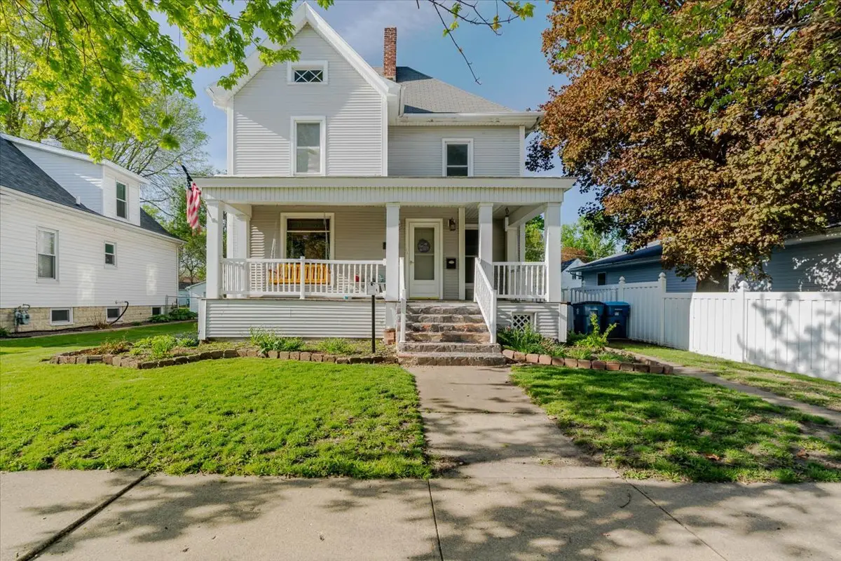 117 W Humiston Street, Pontiac, IL 61764 - #1