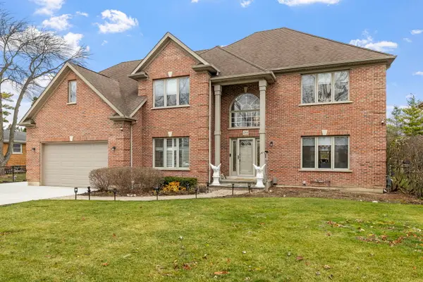 1203 N Burning Bush Lane, Mount Prospect, IL 60056