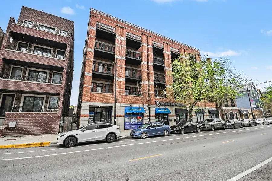 2222 W Belmont Avenue #202, Chicago, IL 60618 - #2