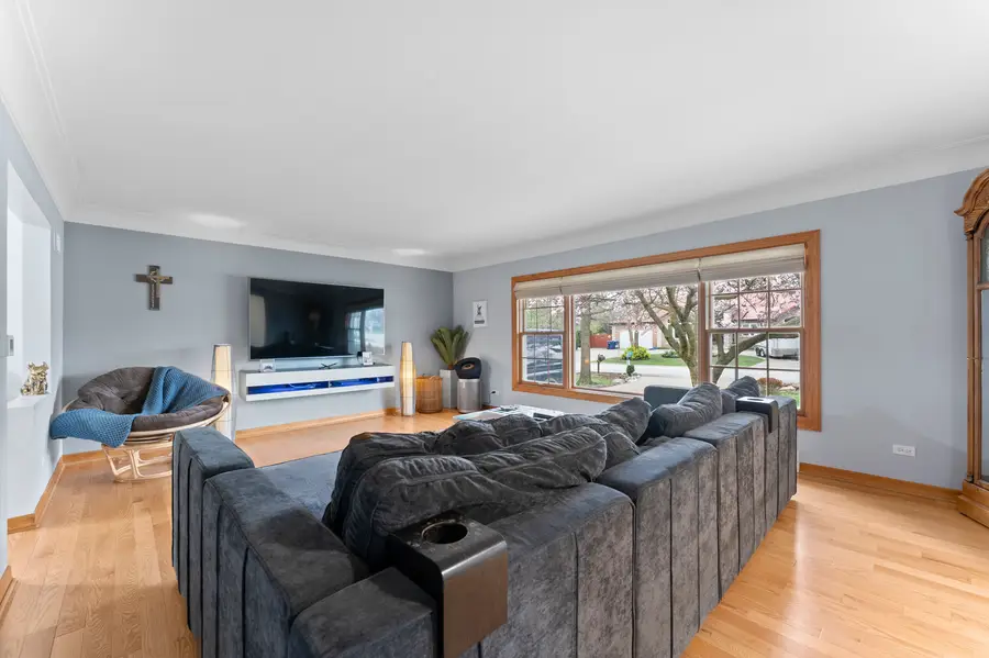 16W604 Crest Avenue, Bensenville, IL 60106 - #3