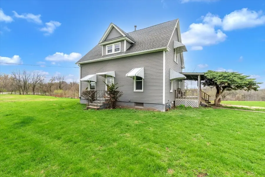 8850 Ridgewood Road, Rock Island, IL 61201 - #3